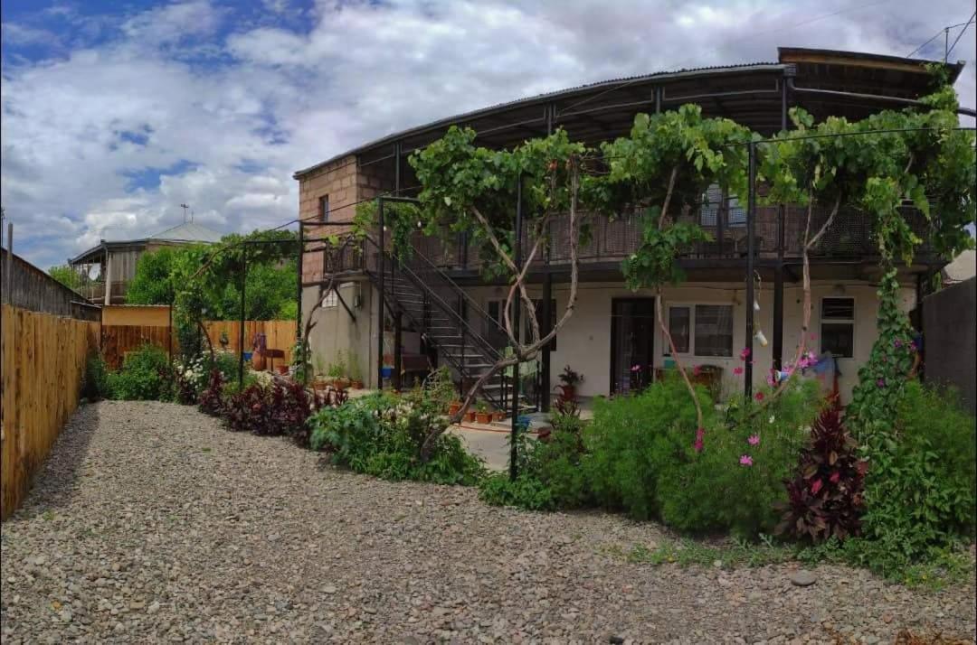 Akhaltsikhe Hotel “Sunny House” Екстер'єр фото